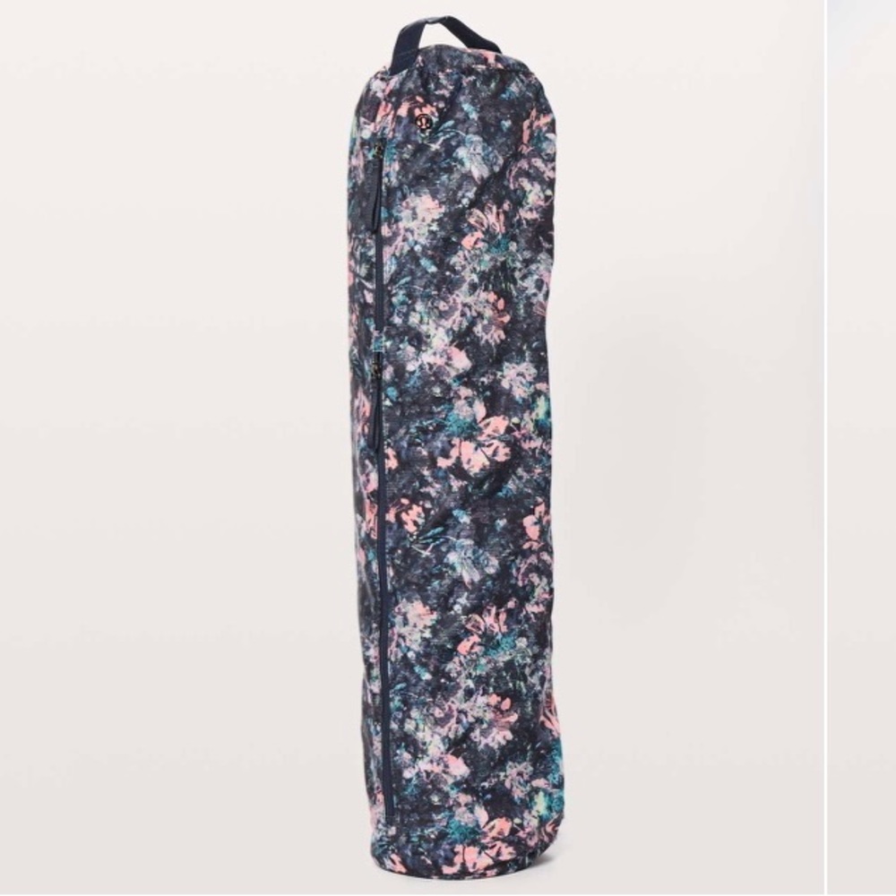 Lululemon get rolling yoga mat bag / carrier 17L sold out!
